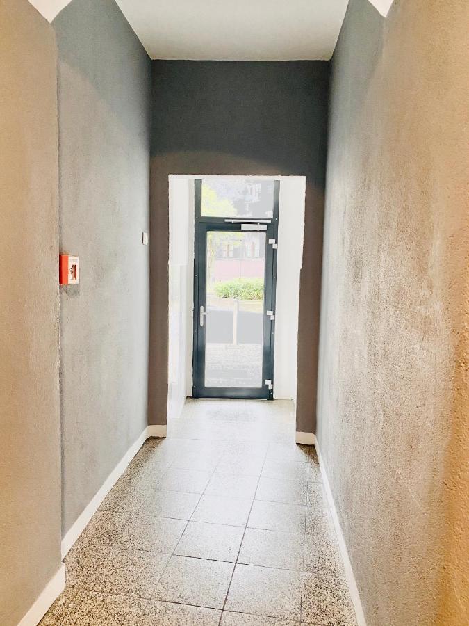 Tm Aparts Dortmund Ngoại thất bức ảnh Entrance to the house
