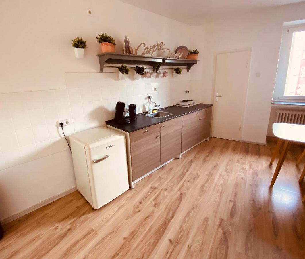 Tm Aparts Dortmund Ngoại thất bức ảnh A typical kitchen in a student apartment