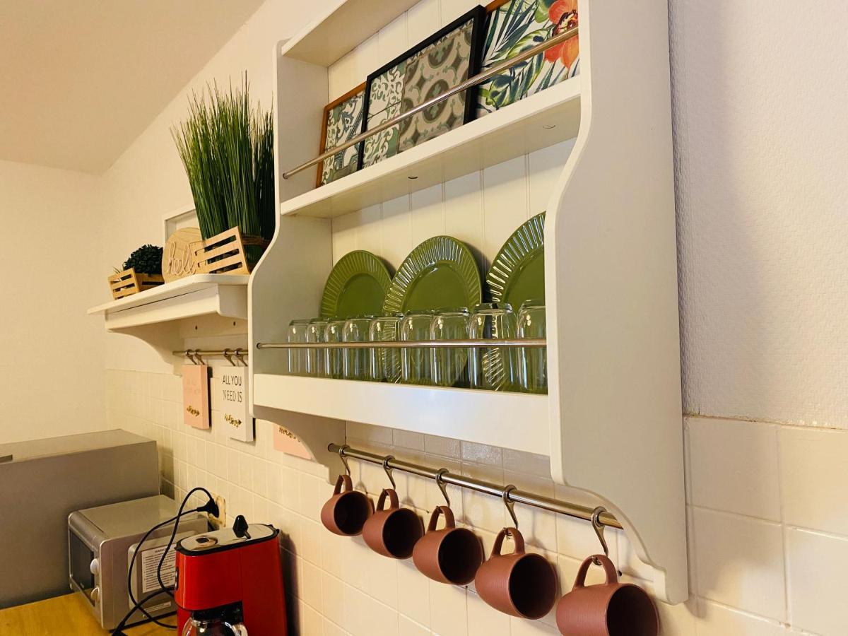 Tm Aparts Dortmund Ngoại thất bức ảnh A wall-mounted plate rack