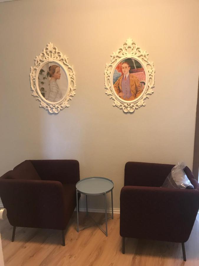 Tm Aparts Dortmund Ngoại thất bức ảnh The interior of the waiting room at the clinic